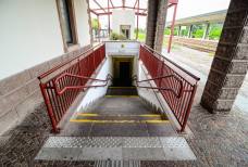 Stazione di Ora - Scale e gradini